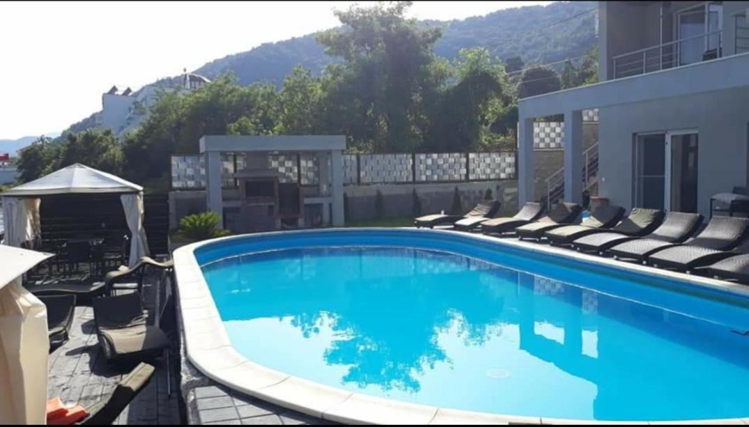 New Exclusive Hotel Ieşelniţa Kültér fotó