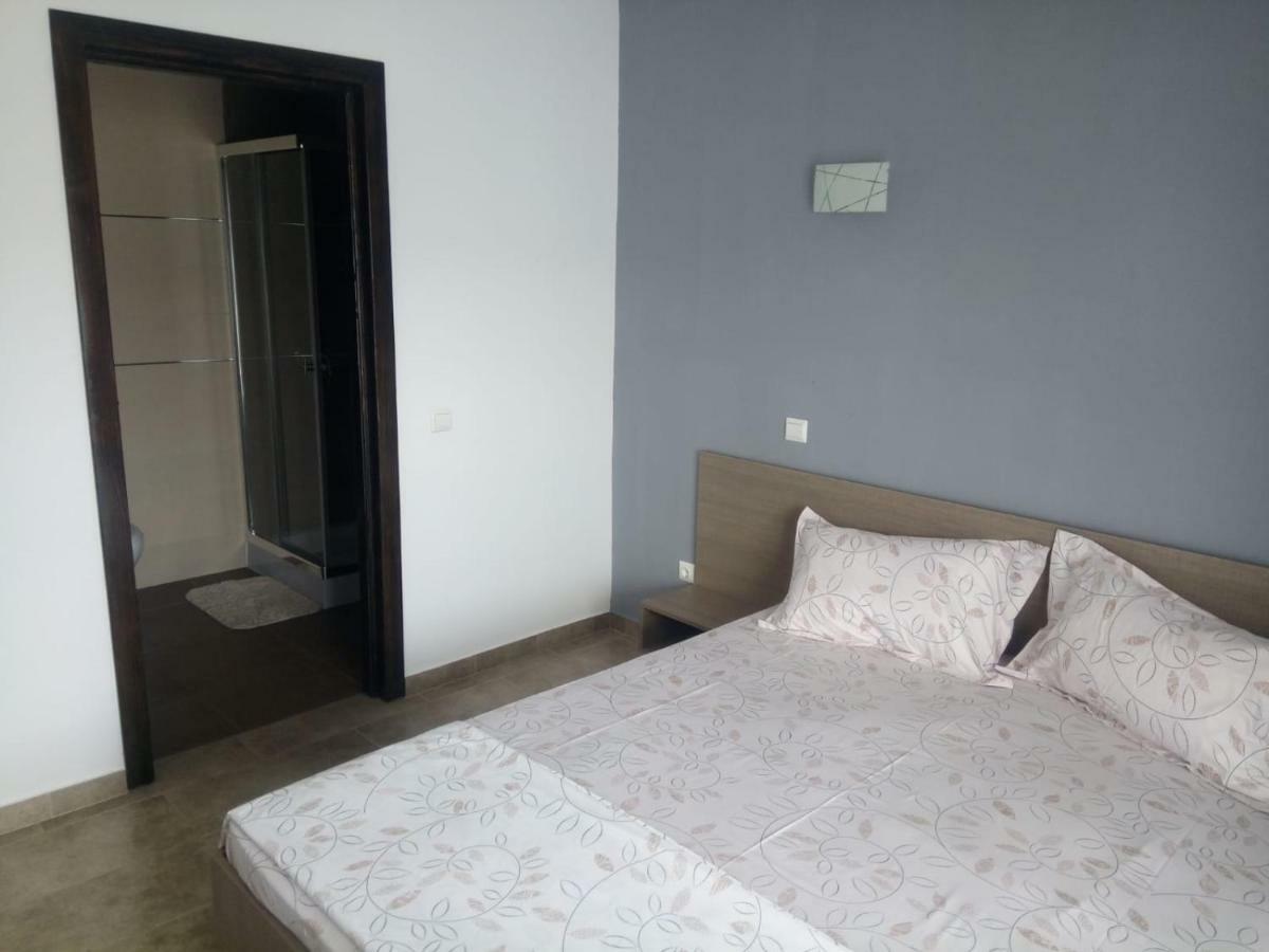 New Exclusive Hotel Ieşelniţa Kültér fotó